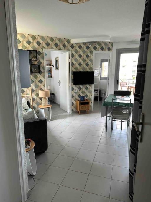 Appartement Face A La Mer Canet En Roussillon Exterior photo